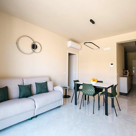 Minerva Luxury Apartment & Tulipan Apartment By Taormina Holidays Екстер'єр фото