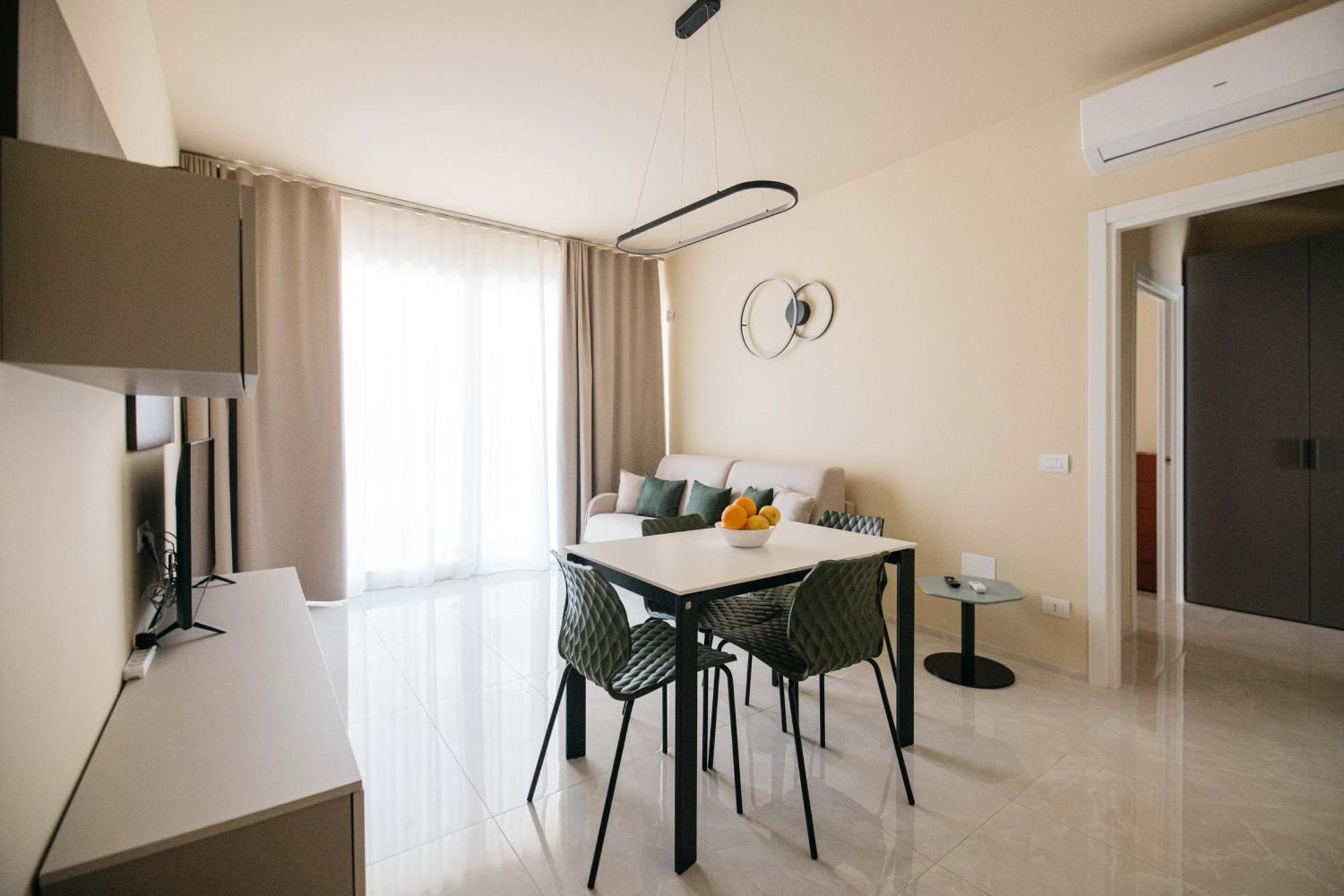 Minerva Luxury Apartment & Tulipan Apartment By Taormina Holidays Екстер'єр фото