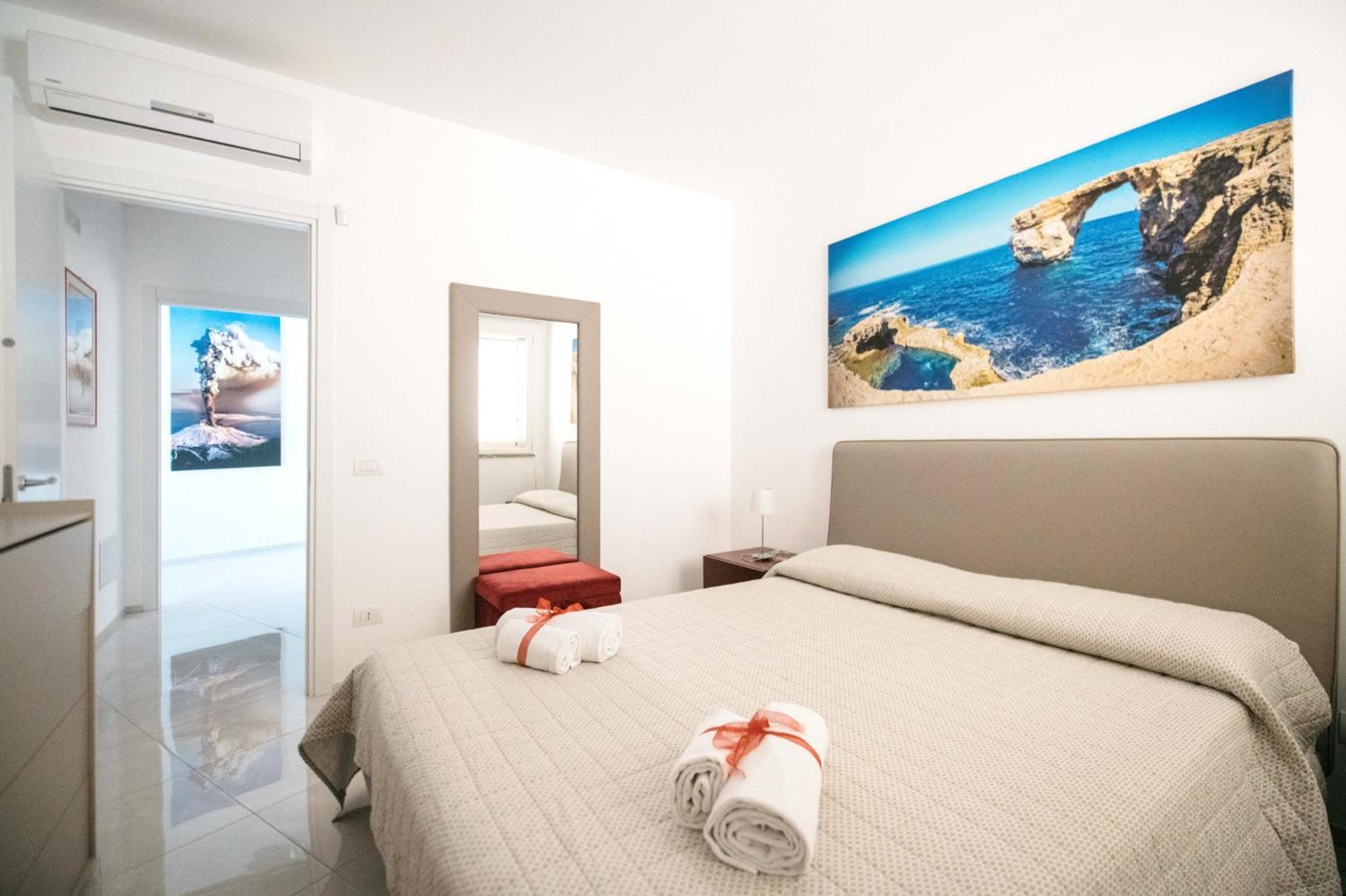 Minerva Luxury Apartment & Tulipan Apartment By Taormina Holidays Екстер'єр фото