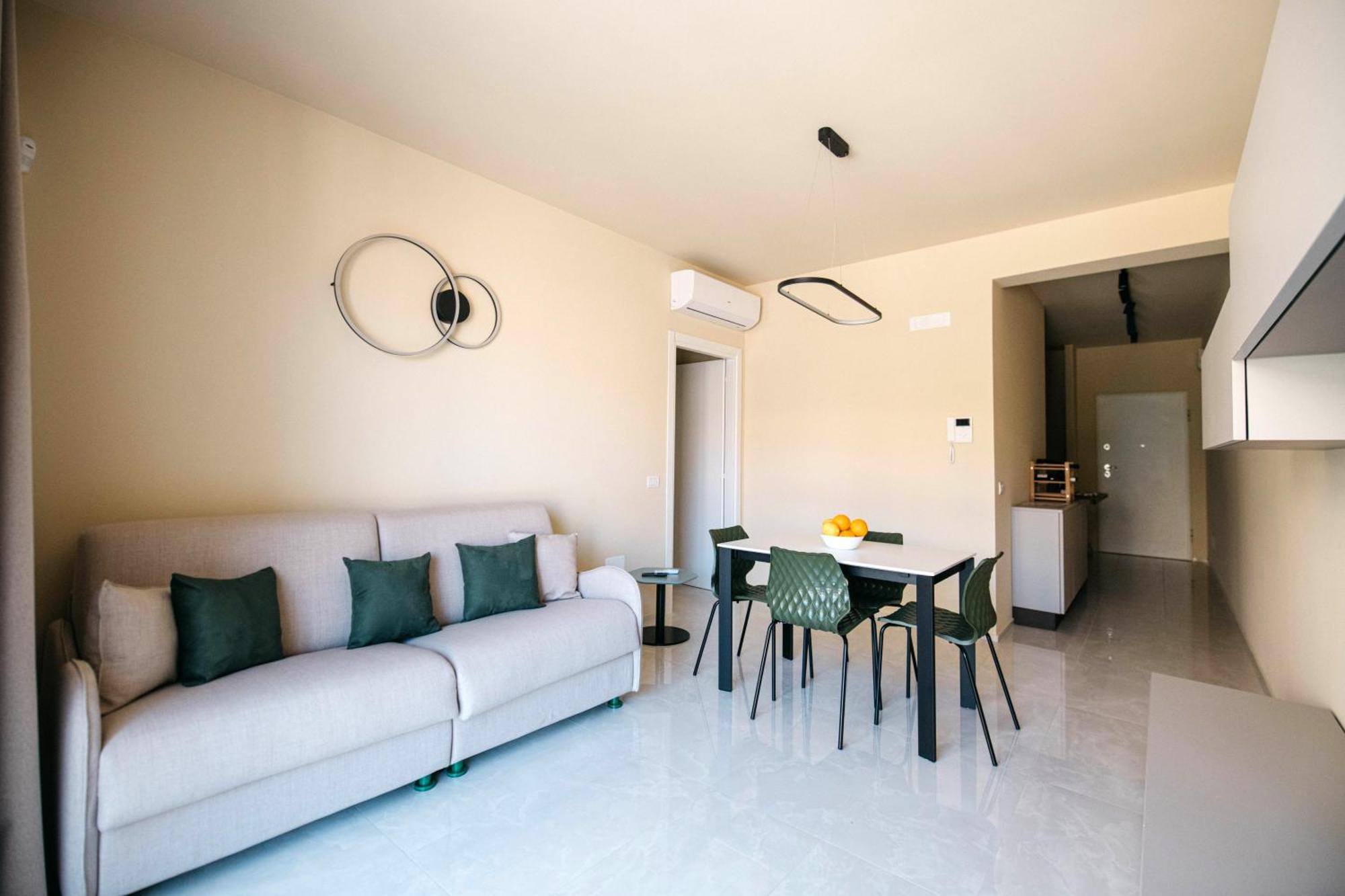 Minerva Luxury Apartment & Tulipan Apartment By Taormina Holidays Екстер'єр фото